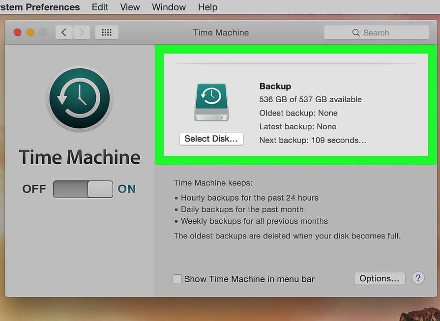 O Backup pode ser feito tanto pelo Time Machine da própria Apple, como transferindo os arquivos que deseja em um disco externo